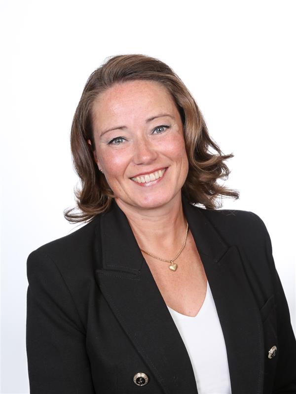 Nenäpäivä, Nina Palmroos.