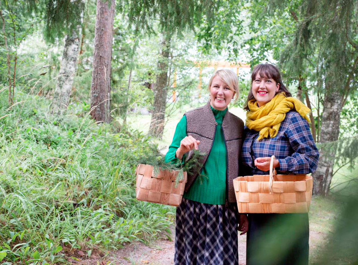 Toukola Sanna and Outi